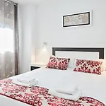 Sonrisa Apartman *